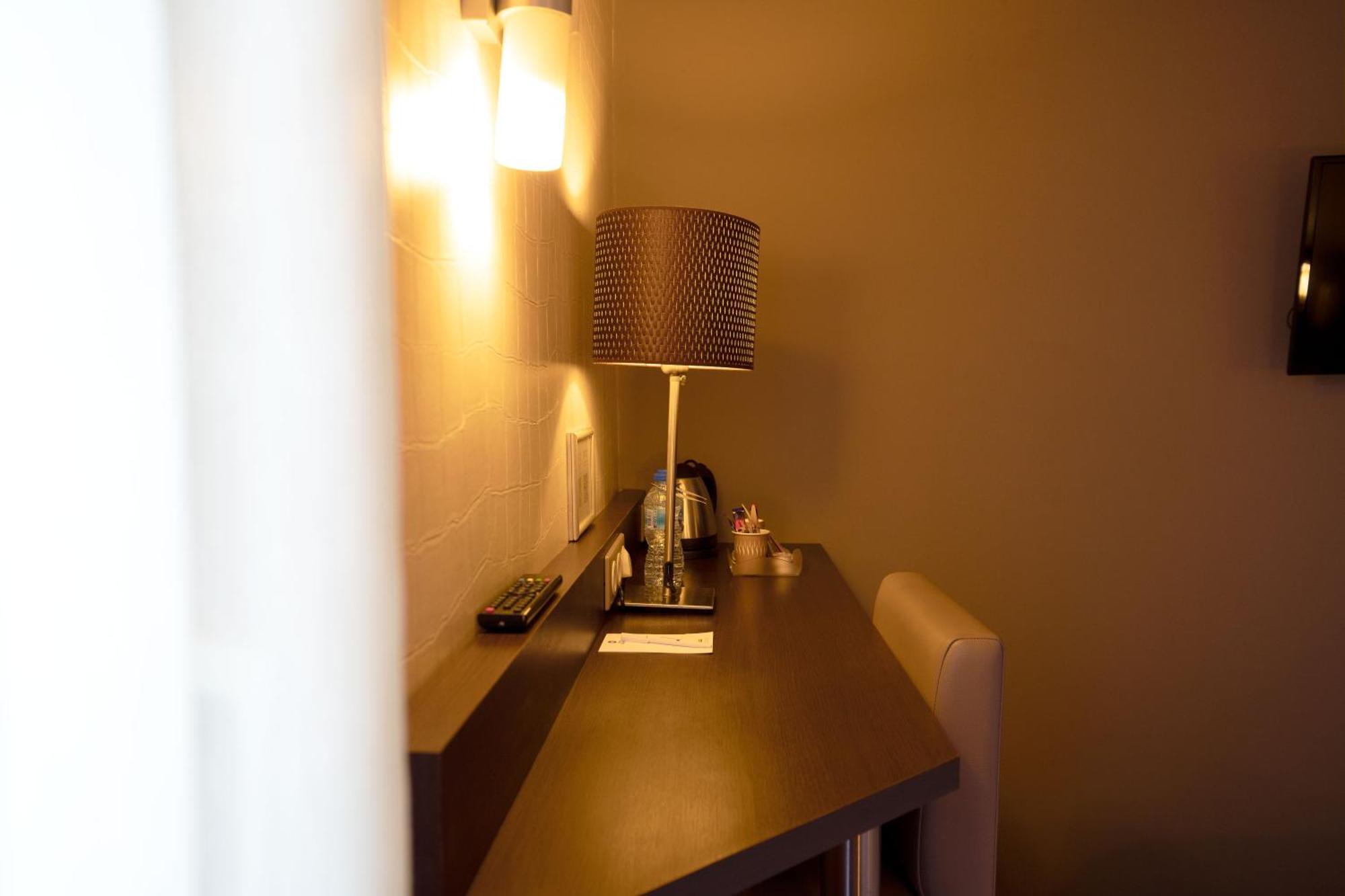 Best Western L'Atelier 117 Maubeuge Buitenkant foto