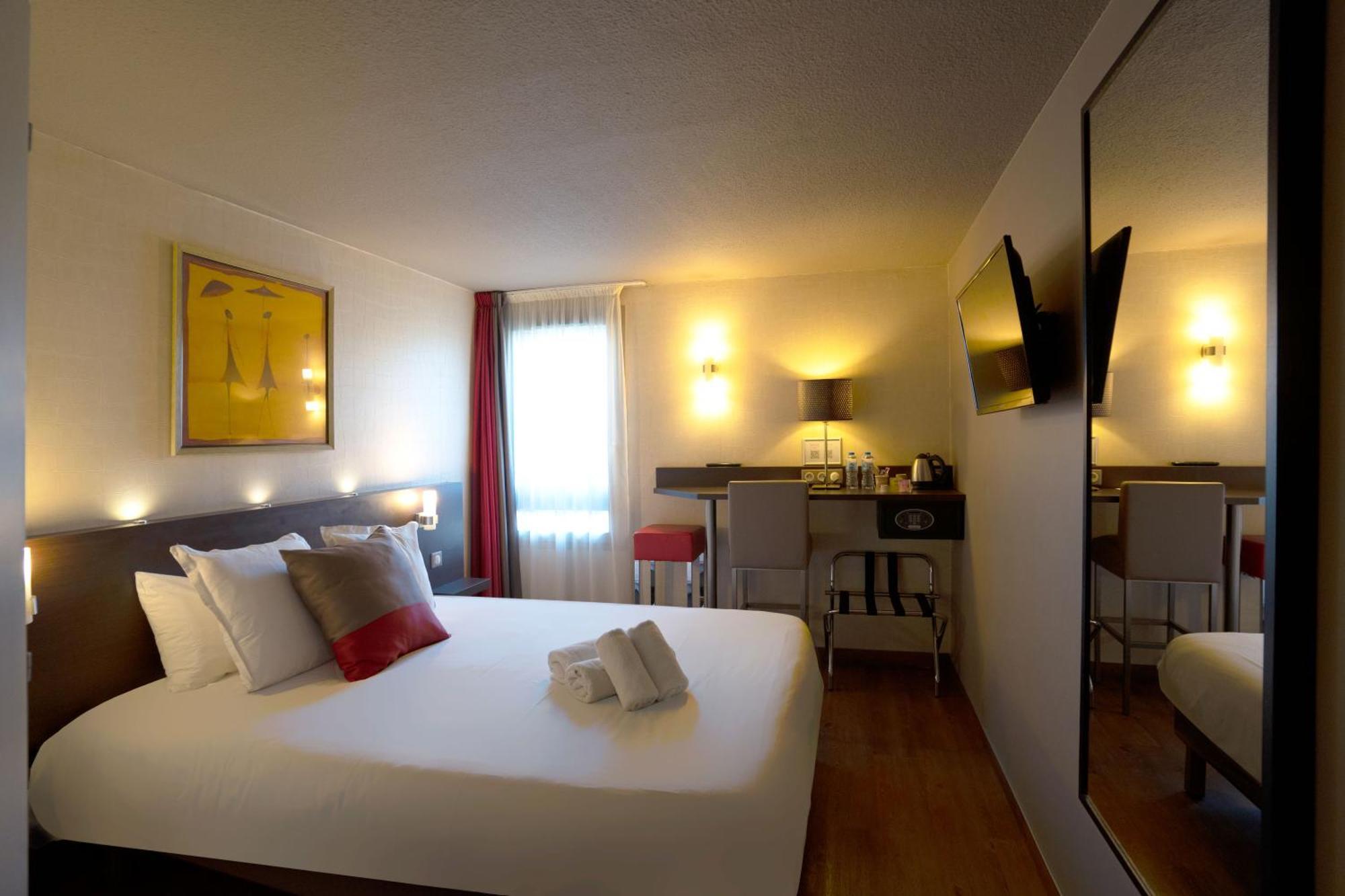 Best Western L'Atelier 117 Maubeuge Buitenkant foto